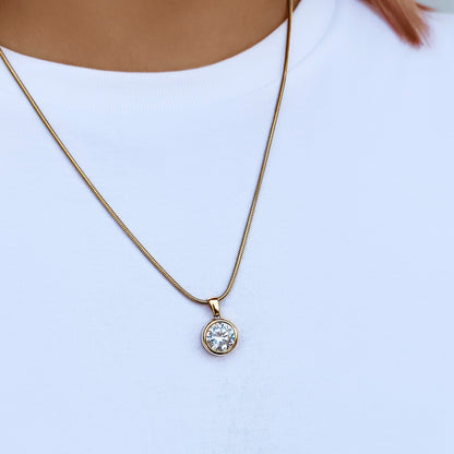 Sparkle Luna Pendant Necklace + Gift Ring (total value €874)